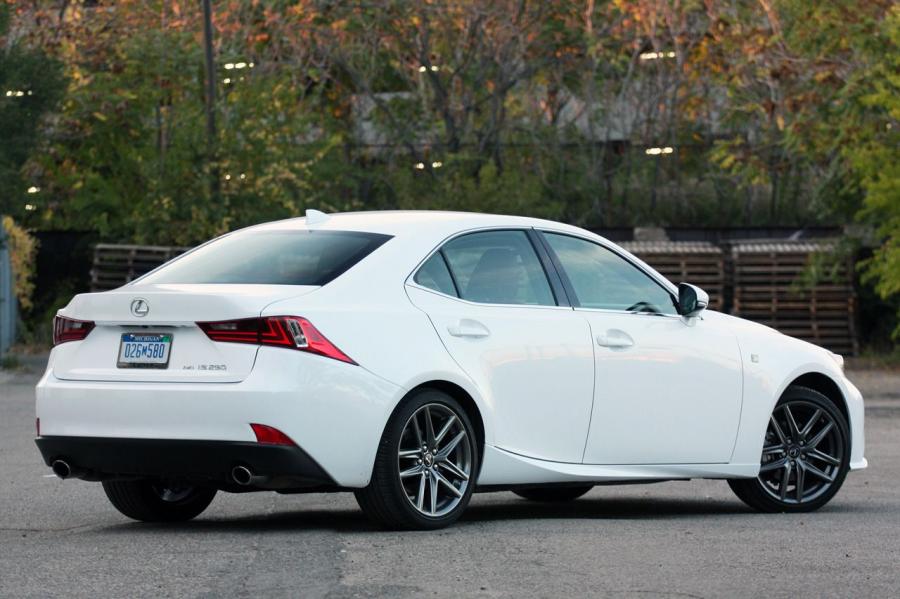  Lexus IS250 AWD F Sport 2014 года  (фото 22 из 28)